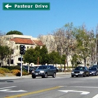 CLICK to go LEFT on Pasteur Drive from Welch Road